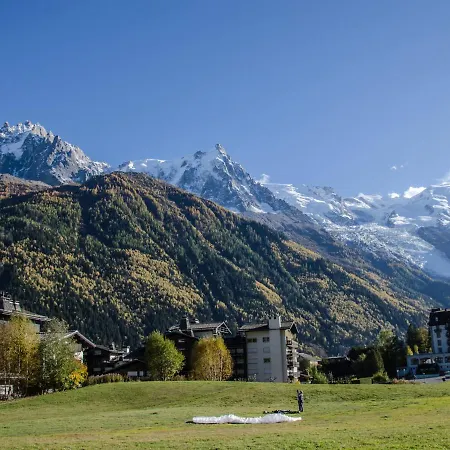 Au Pied Des Pistes A Avec Parking Prive, Proche Centre - Fr-1-343-162 *