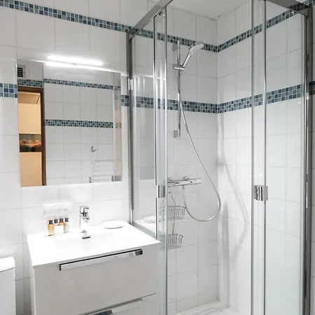 Au Pied Des Pistes A Avec Parking Prive, Proche Centre - Fr-1-343-162 Апартаменти *