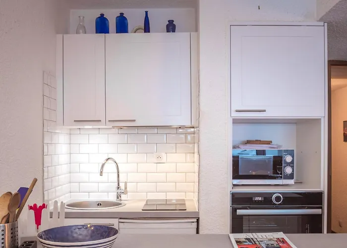 Au Pied Des Pistes A Avec Parking Prive, Proche Centre - Fr-1-343-162